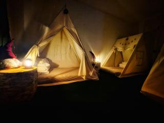 Santa's indoor Camping Hostel - 6