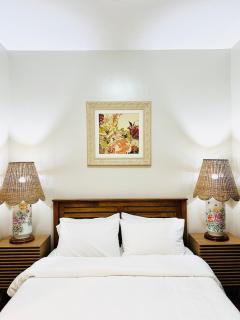 5BR Townhome in Cedar Place with Parking - 2