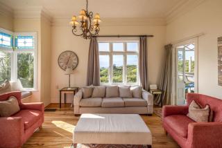 Crescent Villa - Stay Waiheke - 7