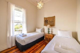 Crescent Villa - Stay Waiheke - 1