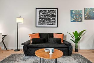 Riviere Apartments King Bed Suite & Pool & Gym & Pet Friendly & Near Epic Universe - 0