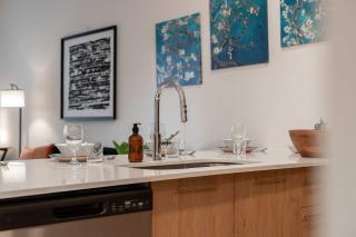 Riviere Apartments King Bed Suite & Pool & Gym & Pet Friendly & Near Epic Universe - 1