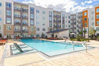 Riviere Apartments King Bed Suite & Pool & Gym & Pet Friendly & Near Epic Universe - 8