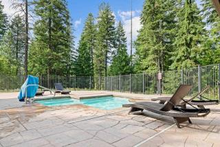 Chalet Chic! Lake and Ski Access Nearby Fish Pond - 9