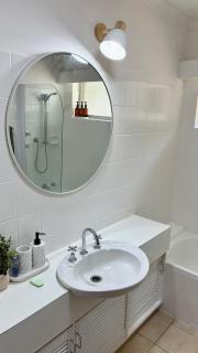 3 Bedroom Apartment - Sandy Bay - Gorgeous View - 7