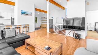 Beachfront Escape - 4