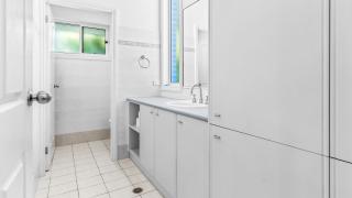 Beachfront Escape - 5