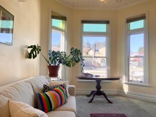 FERNS Central New Plymouth, close walk to City and Coastal Walk Way - 2