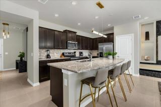 5 Bedrooms 45 Baths Windsor Island 4066 La - 2