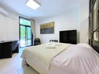 La Platea Bs As 1A in front of Puerto Madero - 5