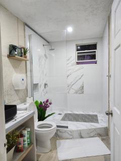 Azura Vacation Rental - 6