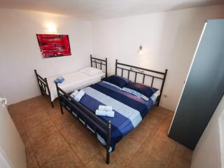 Apartments by the sea Ivan Dolac, Hvar - 16340 - 3