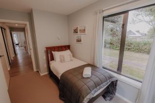 Mountain Views Beachfront Central KK0200 - 5