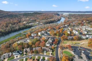 Premiere Pointe with Golf Discounts - 5