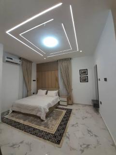 Adeniyi Jones Court Luxury Home - 5