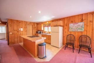 Chalet With Mountain View Steps From Shuttle - 7