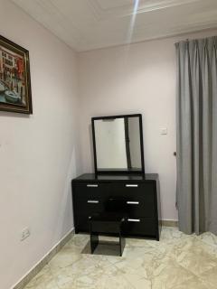 Stylish East Legon 3- Bedroom Retreat - 1