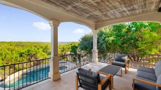 Two House Estate W Stunning Pool & Views - 7