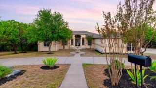 Two House Estate W Stunning Pool & Views - 5