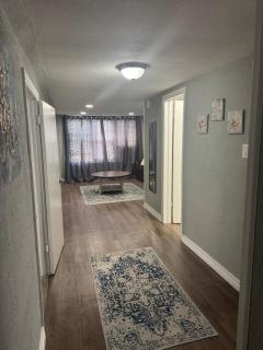 Newly renovated walk up Apartment near everything - 6