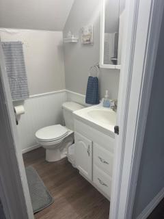 Newly renovated walk up Apartment near everything - 5