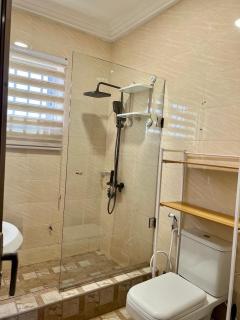 Exclusive 2 Bedroom Duplex Stay Ashaley Botwe - 7