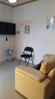 Mel's Place Batangas City Unit 4 Sta Rita 2 Bedroom House w Free Parking, Google TV WIFI 4 Guests - 4