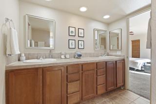 Saguaro Lodge, Luxury comfort in Tucson - 2