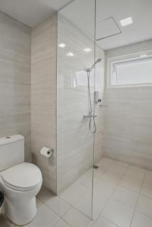 Luxury Home near Solaire and Okada Manila - 8