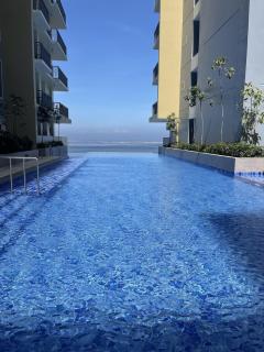 Luxury Home near Solaire and Okada Manila - 4