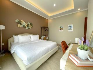 Arumdaun Villa, with Private Pool in Cigadung - Bandung - 6