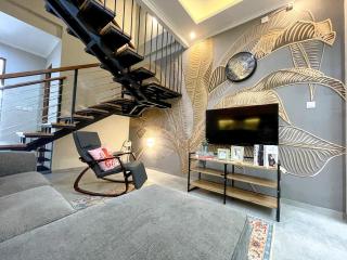 Arumdaun Villa, with Private Pool in Cigadung - 3