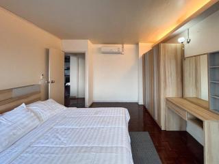 Bann-Kun Impact 2BR Condo Wi-Fi MRT Pink - 7