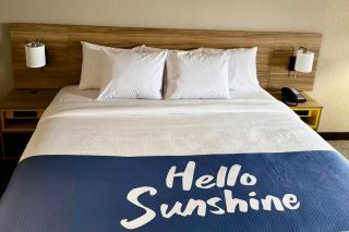 Days Inn by Wyndham Lincoln, IL - 4