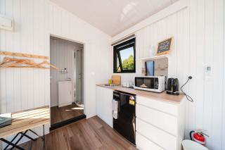 Henge Cabin by Tiny Away - 4