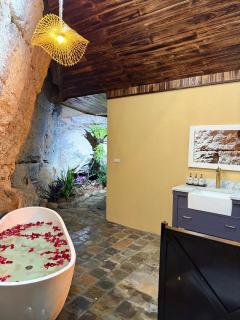 Tràng An Valley Retreat - 2