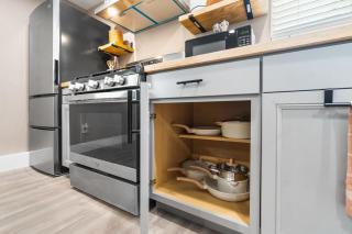 Boho Chic Dt Visalia W Modern Art Flair - 7