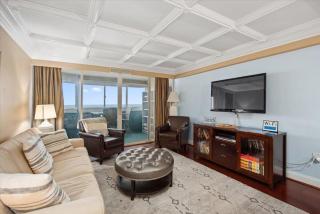 Beautiful & Spacious 3 Bedroom Atlantis Condo Steps from the Beach! - 0
