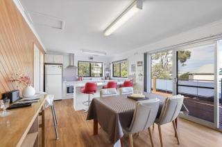 Retreat at Rhyll - 3