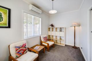 Deco-licious - Napier Holiday Home - 5