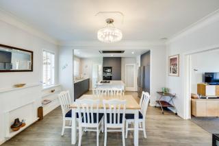 Deco-licious - Napier Holiday Home - 2