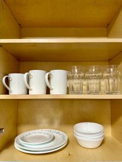 Private Entire Guest Suite, 1 min to bus stops to Downtown and major attractions - Vancouver - 5