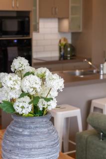 Sherborne Secure Townhouse with Double Garage - 6