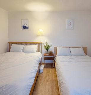 Spacious 2BR Apartment near Subway Free Parking Seoul - 5