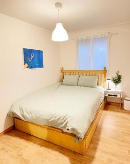 Spacious 2BR Apartment near Subway Free Parking Seoul - 2