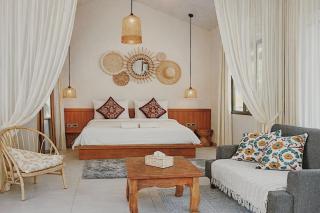 Salad Beach Crystal Bungalow - 3