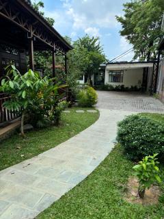 Nhà Trong Vườn - 6