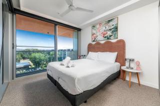 Bright Reid Apartment with Lake & City Outlooks - 7