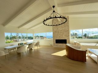 Ocean View Luxury 5BR Modern Coastal Home - 8