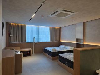 Brand New Euljiro Local Stay - Walk to Myeongdong - 0